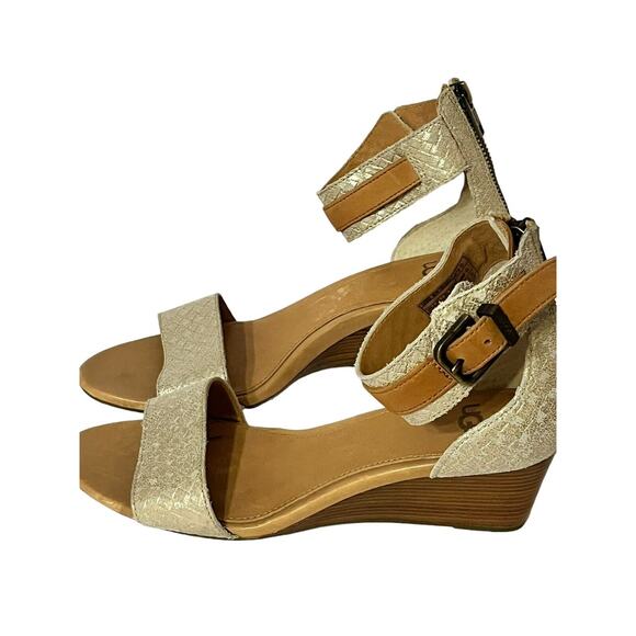 NEW UGG Char Wedge Ankle Sandals •6.5• Gold Beige Leather Woven - Picture 5 of 13